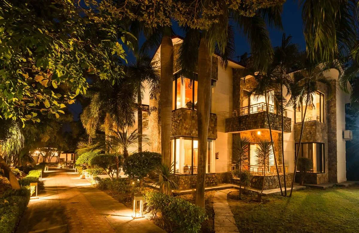 Best Resorts Near Jhirna Gate, Jim Corbett