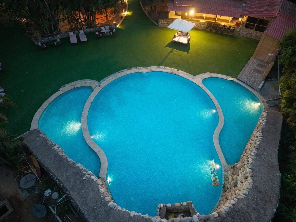Resort Swimming Pool
